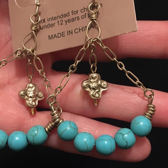 CRAVE Faux Turquoise Dangle Earrings - Picture 4 of 9